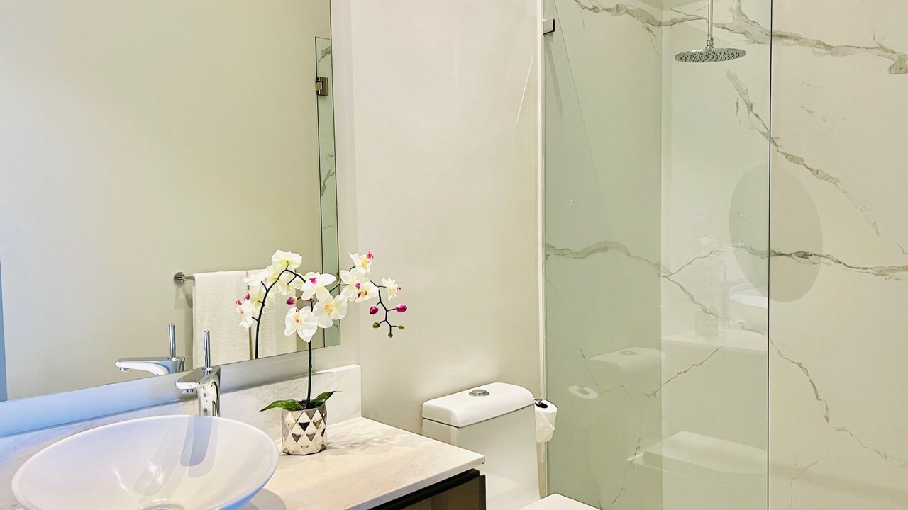Photo of Bathroom in Flamingos