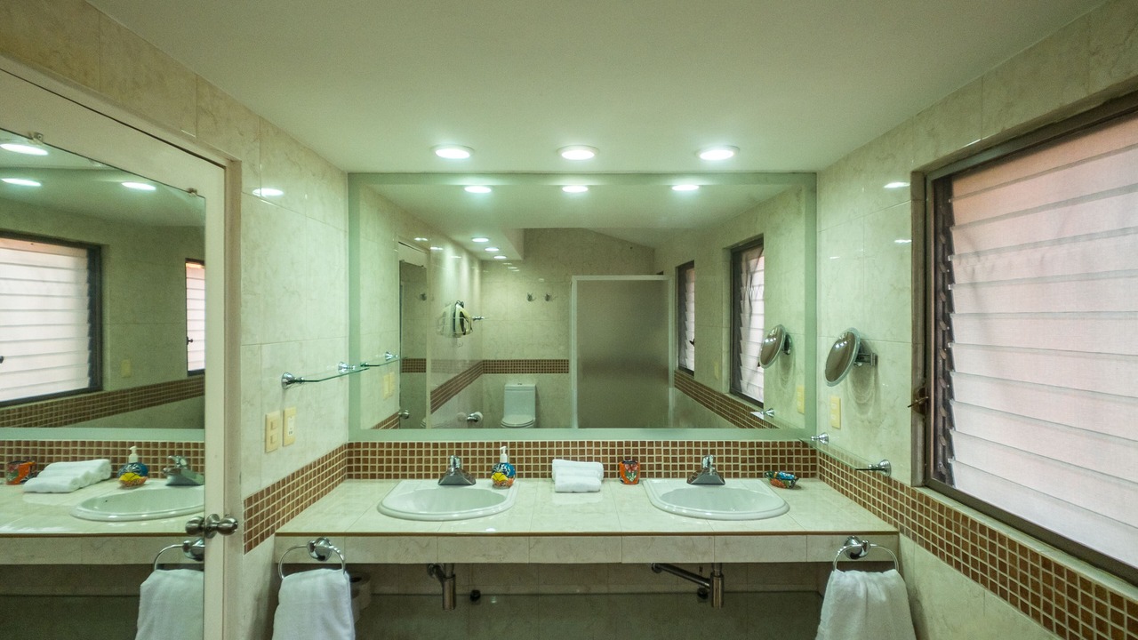 Photo of Bathroom in Isla Iguana