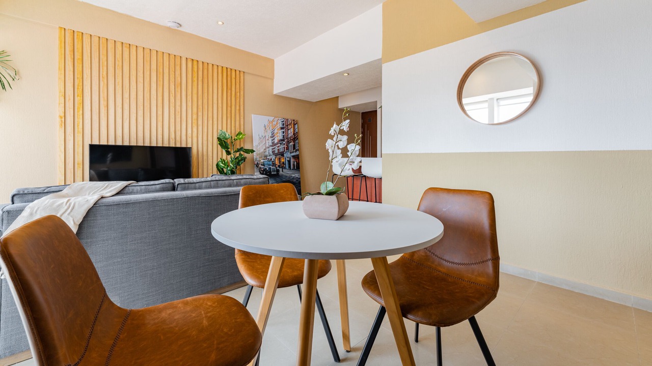 Photo of Livingroom in Anahuac