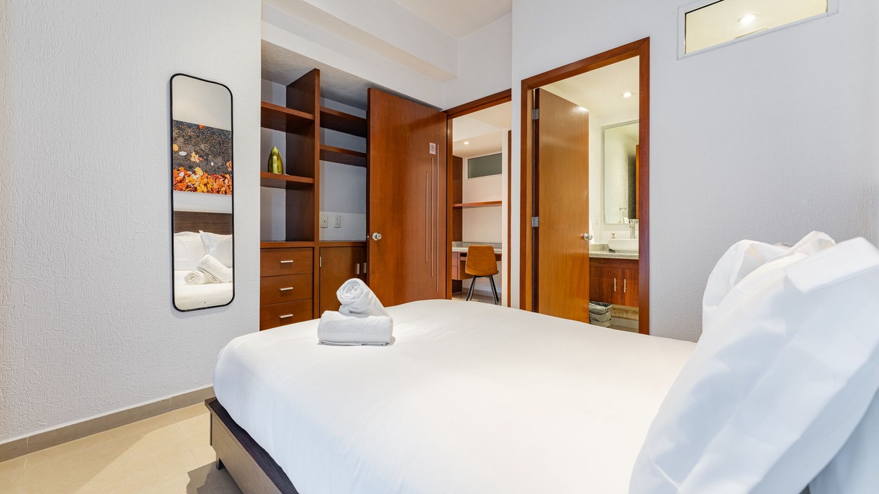 Photo of Bedroom in Anahuac