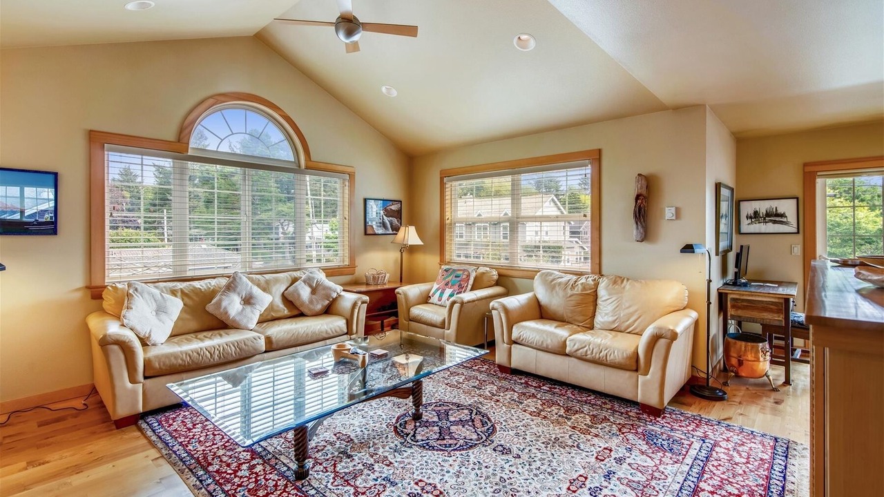 Photo of Bedroom in Downtown Cannon Beach
