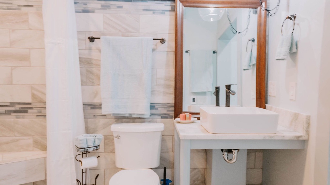 Photo of Bathroom in Muddy Pond