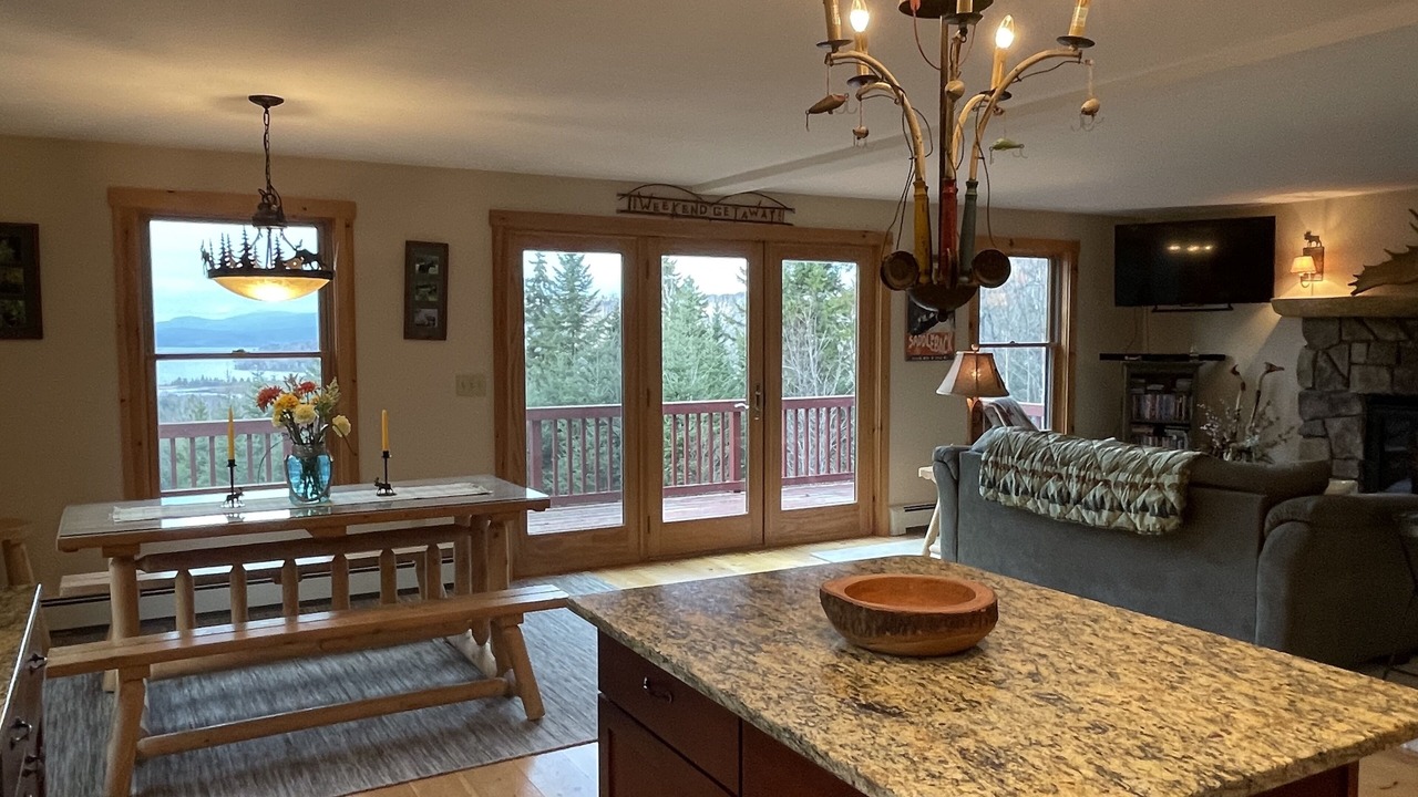 Photo of Livingroom in Sandy River