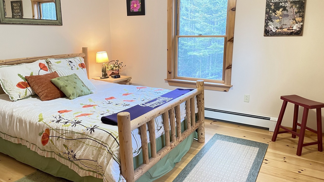 Photo of Bedroom in Sandy River
