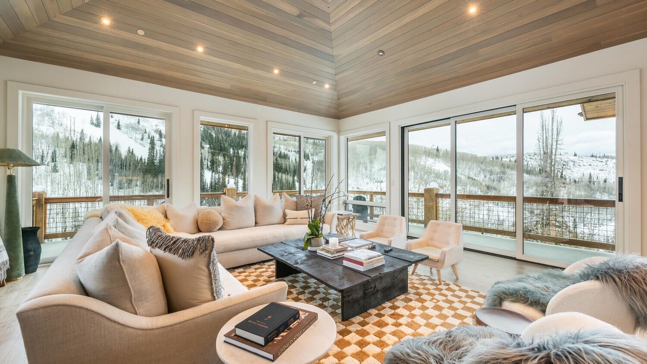 Photo of Livingroom in Empire Pass