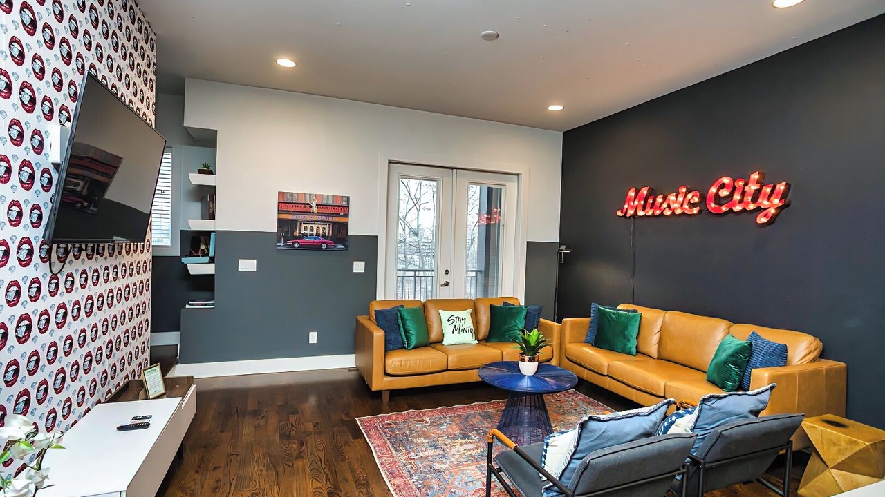 Photo of Livingroom in Hadley - Washington