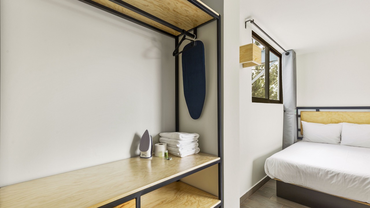 Photo of Bedroom in Anahuac