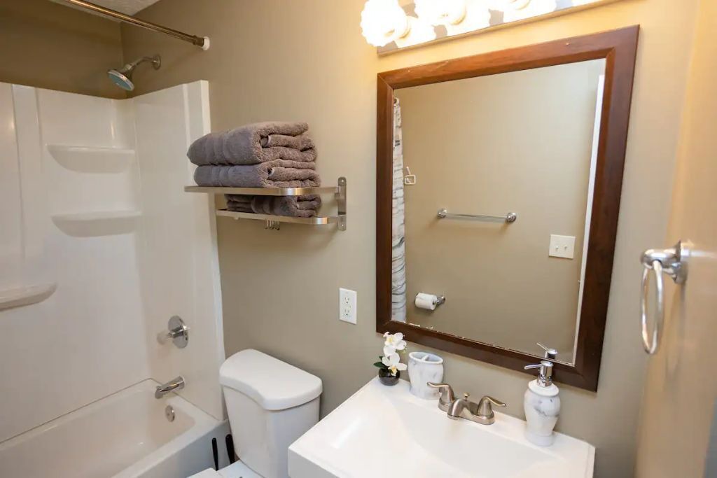 Photo of Bathroom in Elsmere