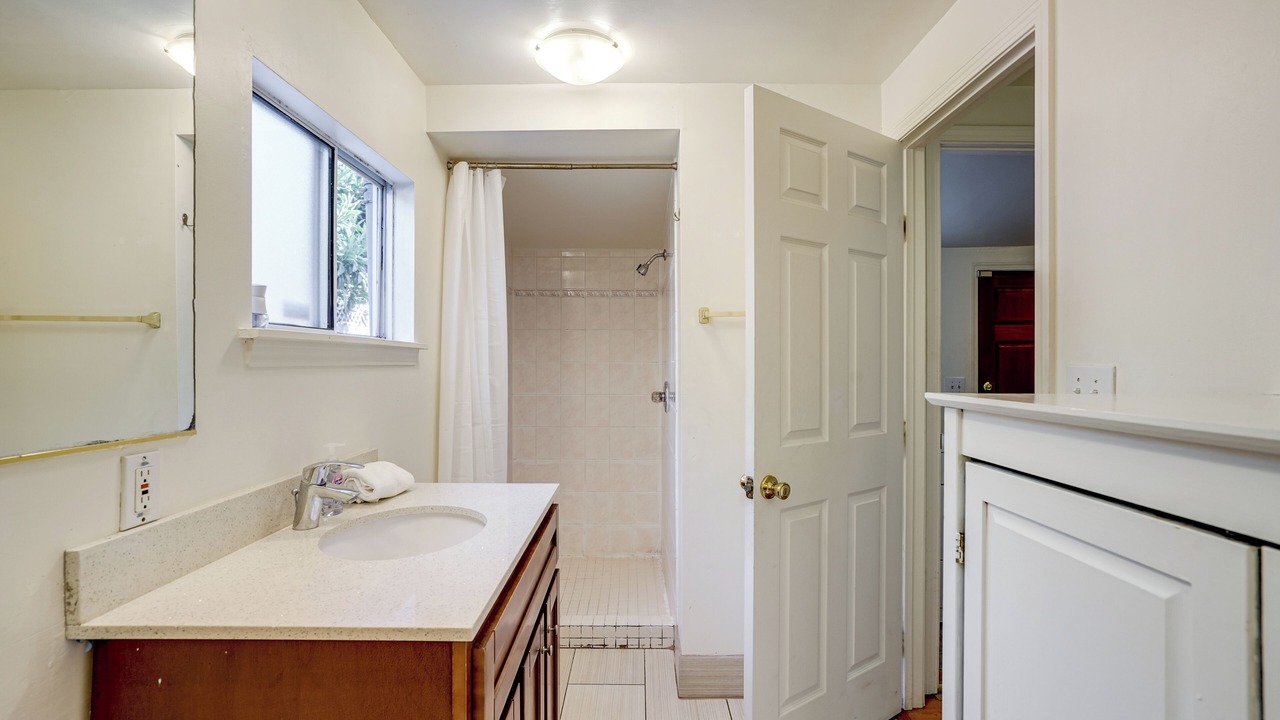 Photo of Bathroom in Dimond