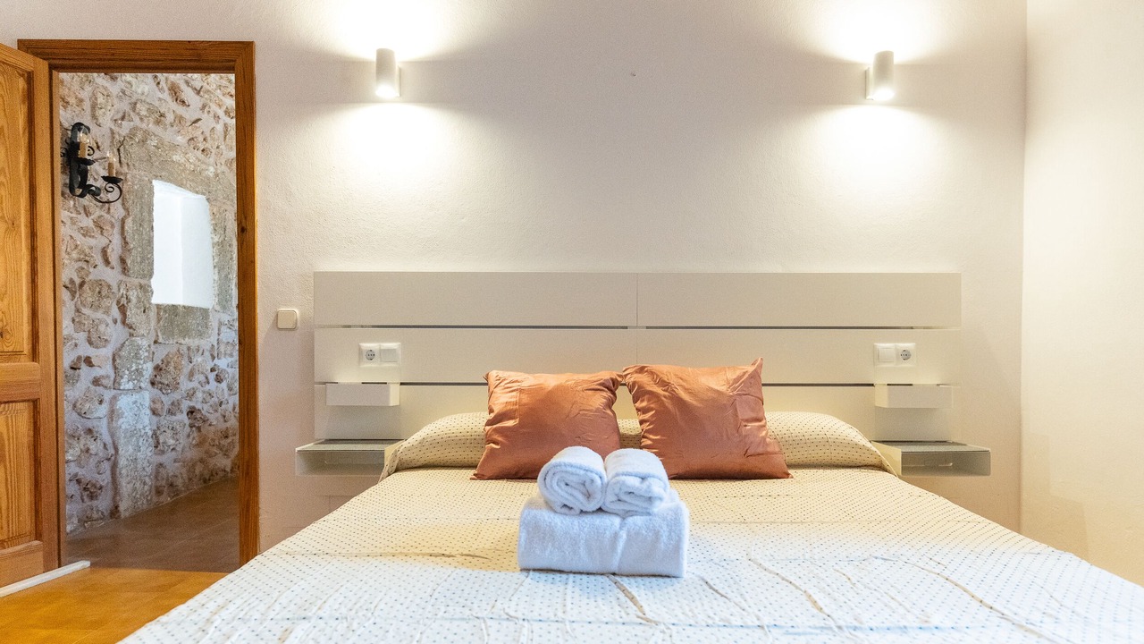 Photo of Bedroom in Es Llombards