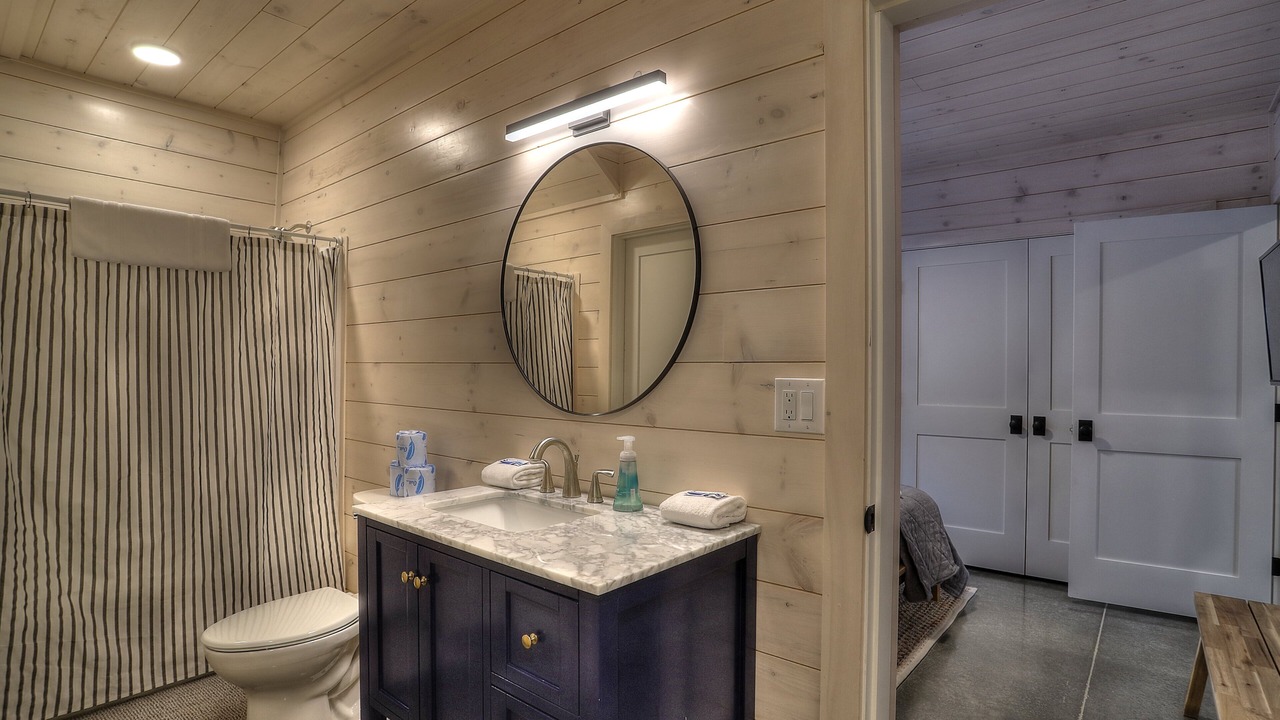 Photo of Bathroom in Sandy River