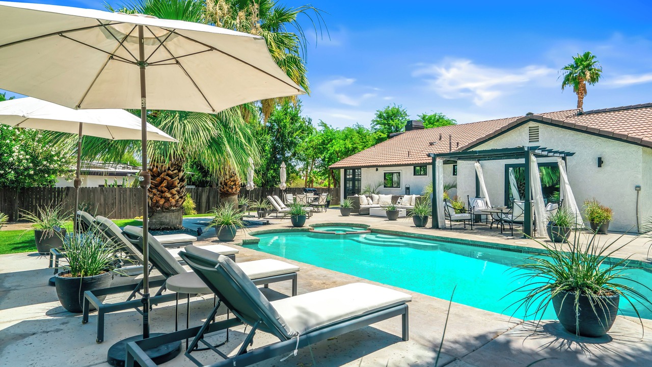 Photo of Outdoor in Magnesia Falls Cove