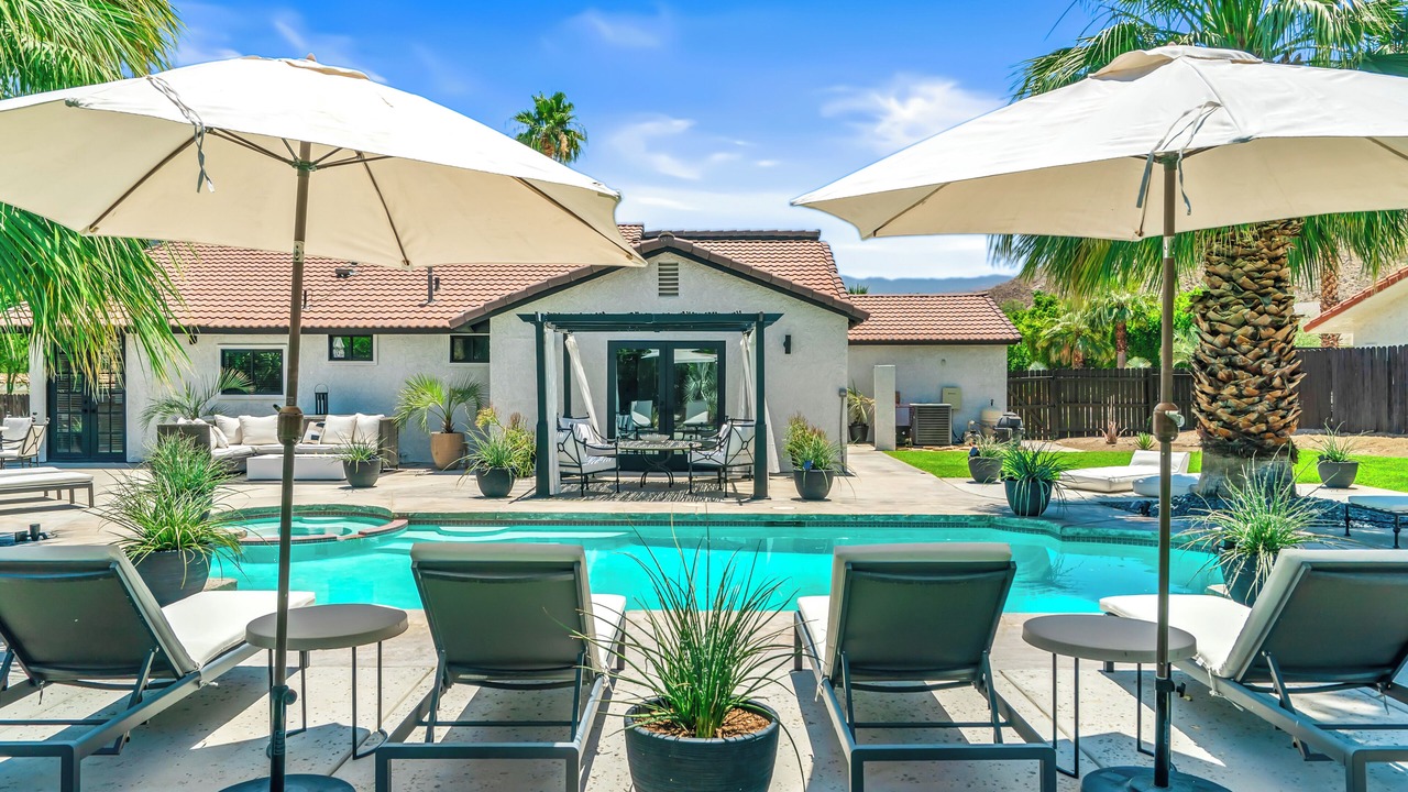 Photo of Outdoor in Magnesia Falls Cove