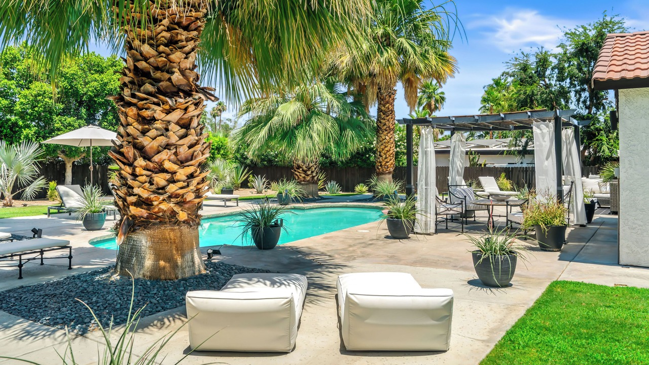 Photo of Outdoor in Magnesia Falls Cove