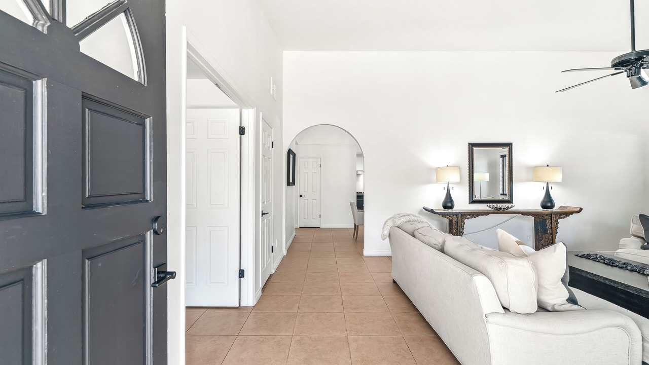 Photo of Livingroom in Magnesia Falls Cove