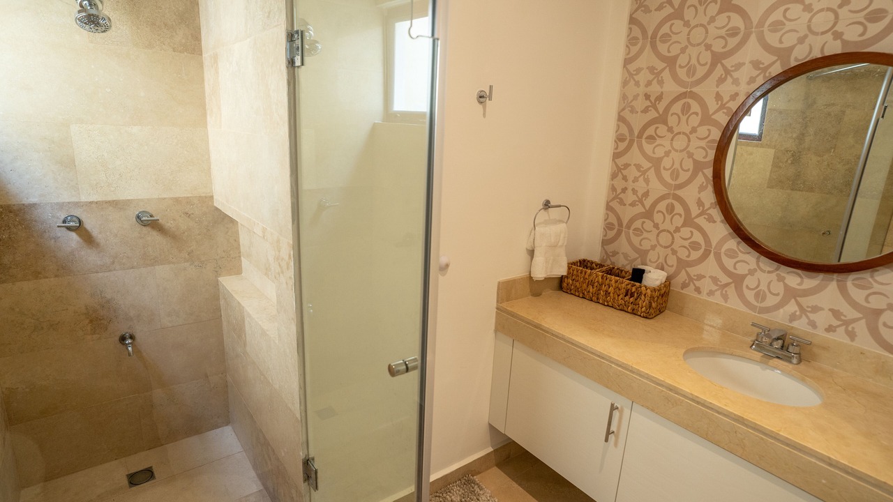 Photo of Bathroom in Miramar