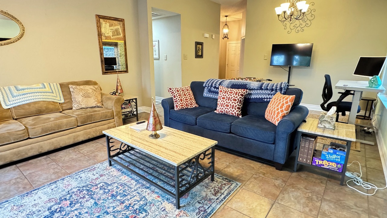 Photo of Livingroom in Southwest Arlington