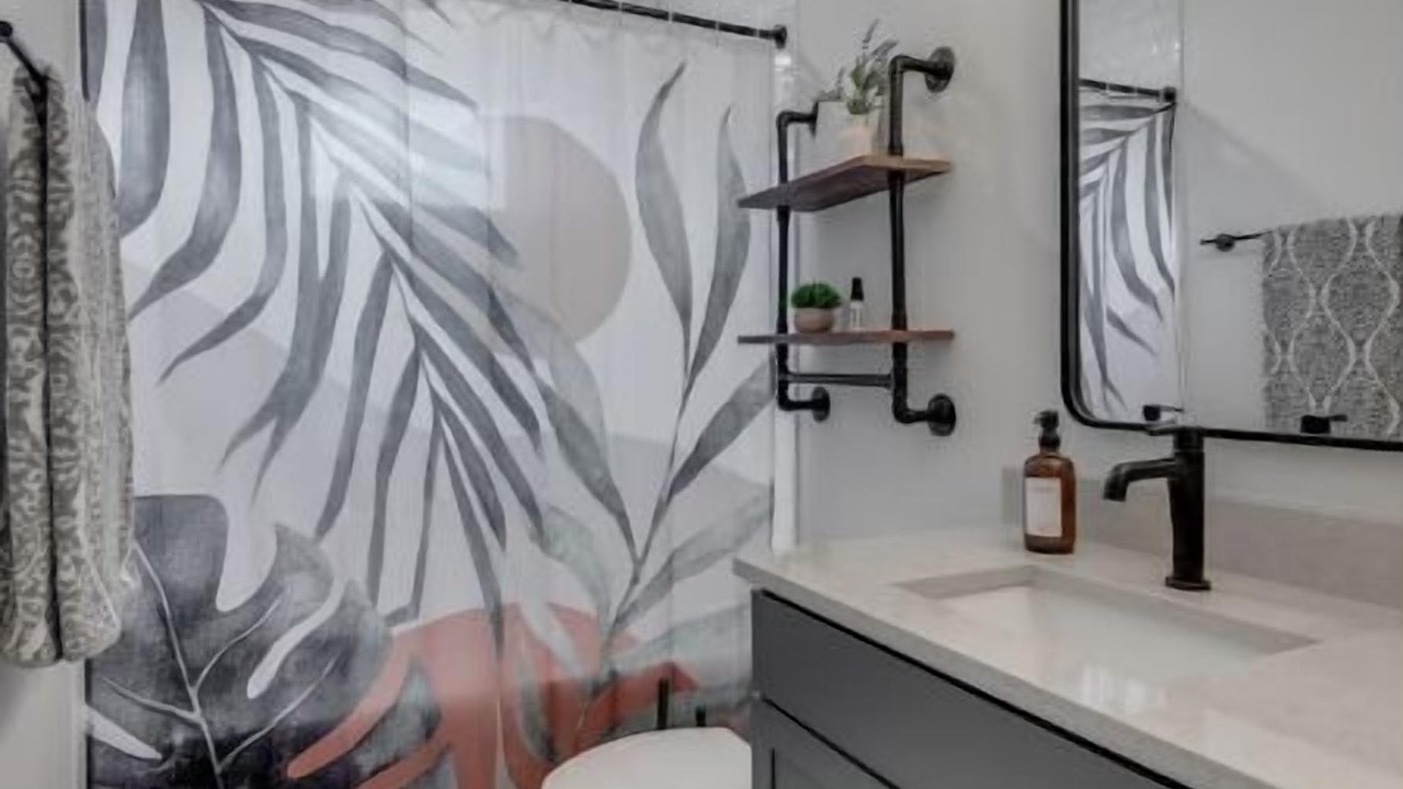 Photo of Bathroom in Cleveland Park