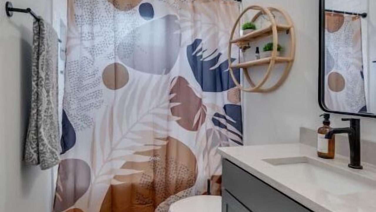 Photo of Bathroom in Cleveland Park