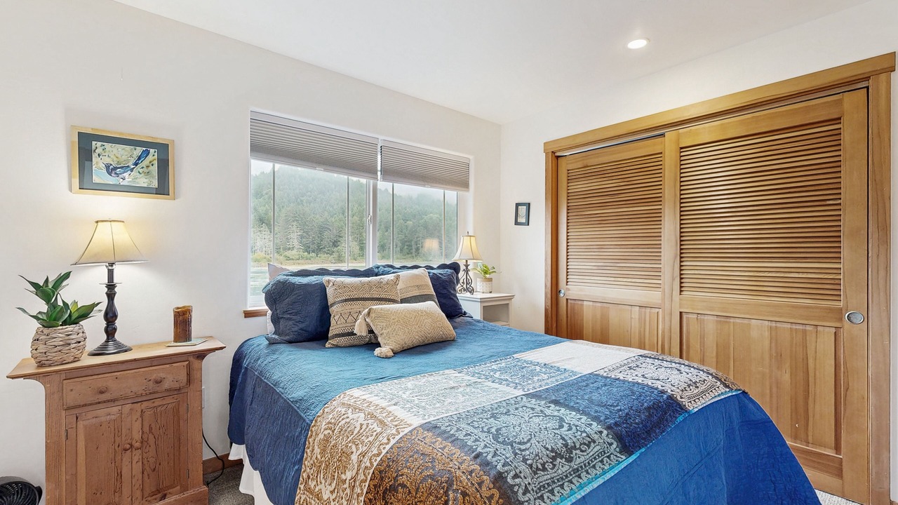Photo of Bedroom in Rockaway Beach