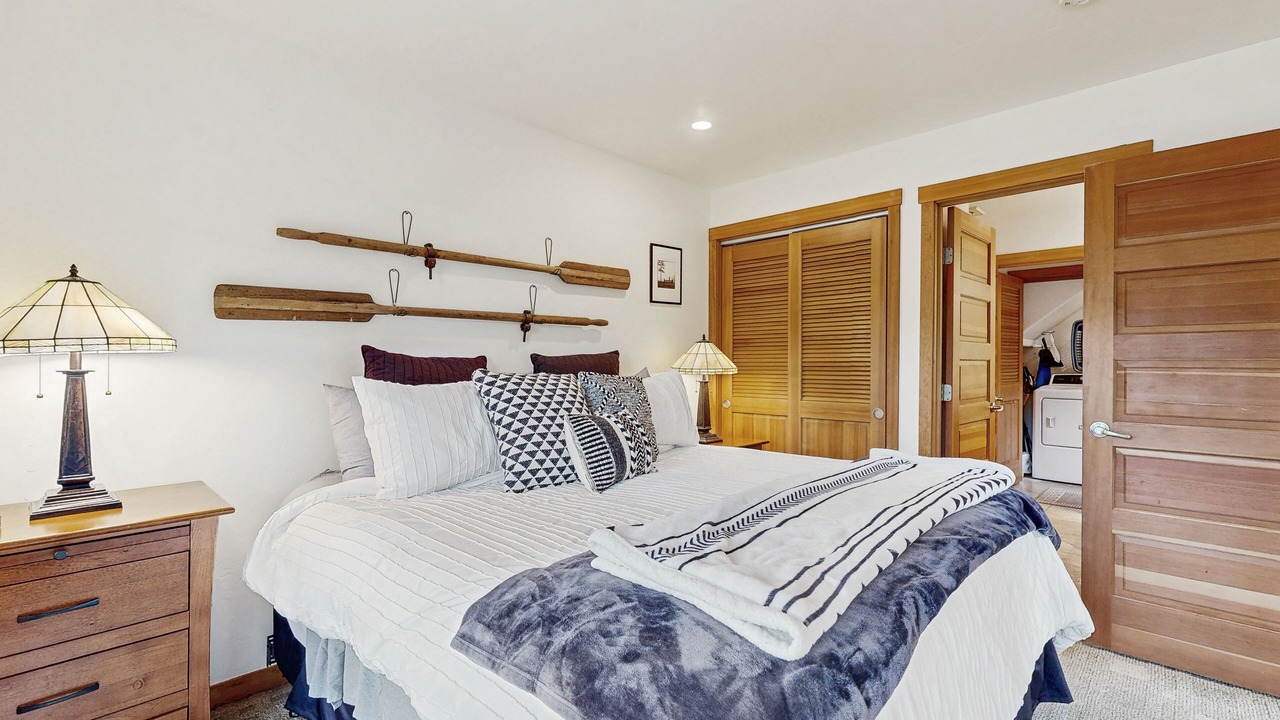 Photo of Bedroom in Rockaway Beach