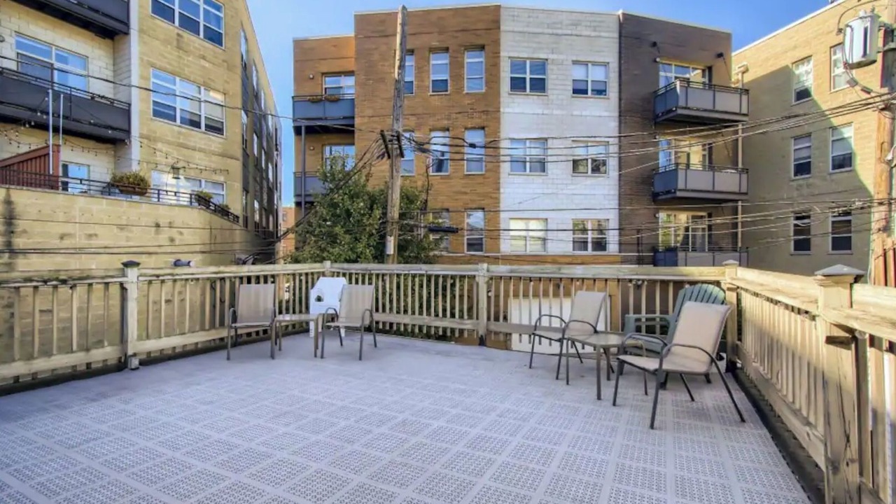 Photo of Patio Balcony in West Lakeview