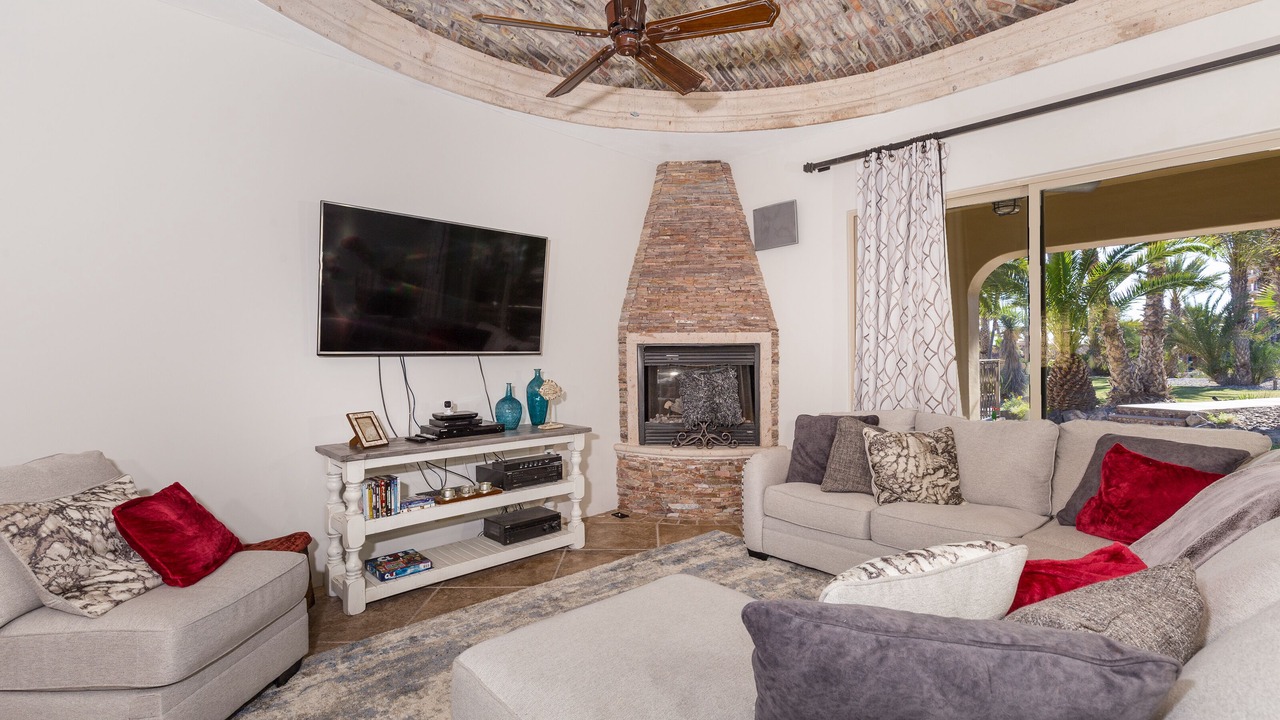 Photo of Livingroom in Sandy Beach