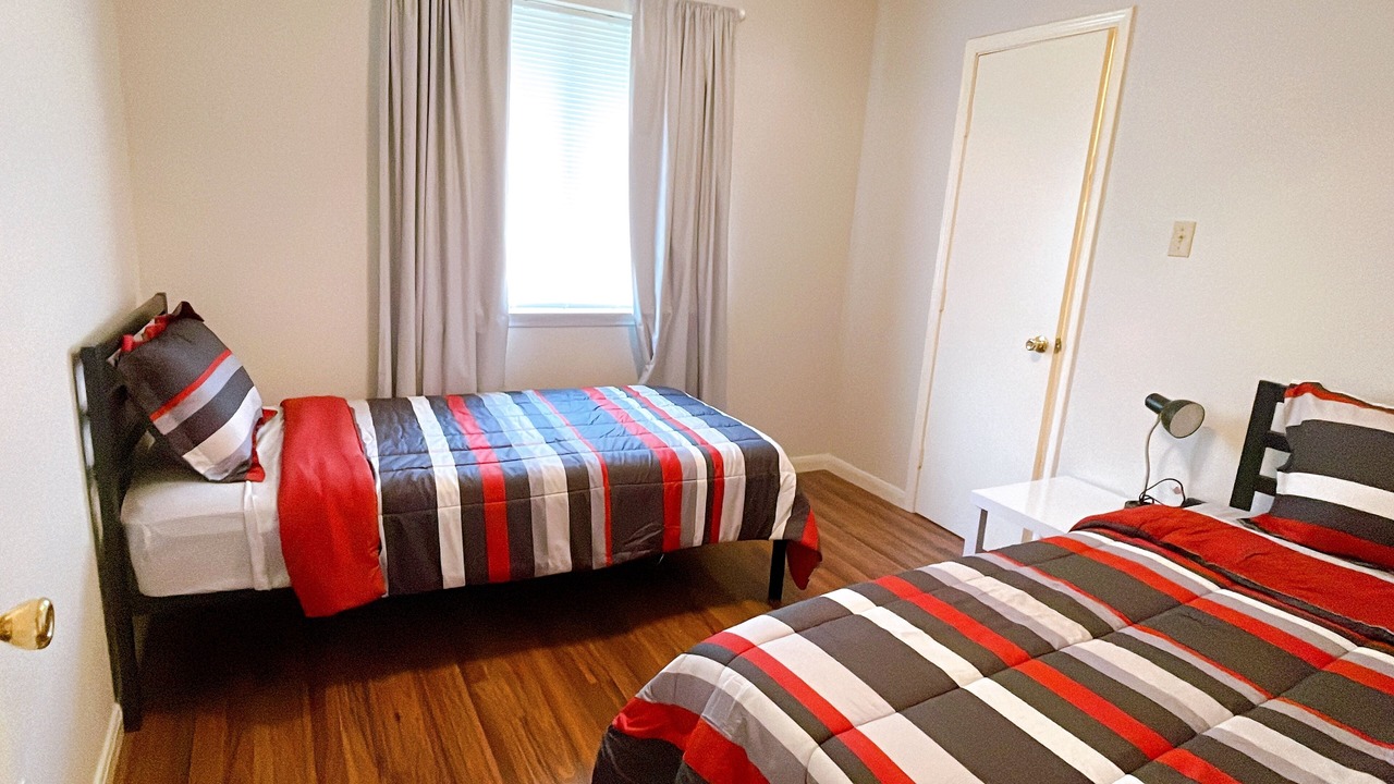 Photo of Bedroom in Southeast Arlington