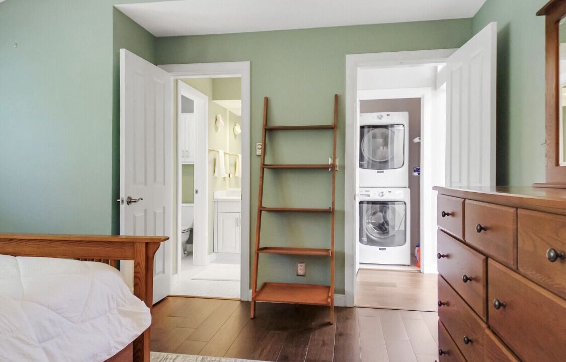 Photo of Bedroom in Glen Cove