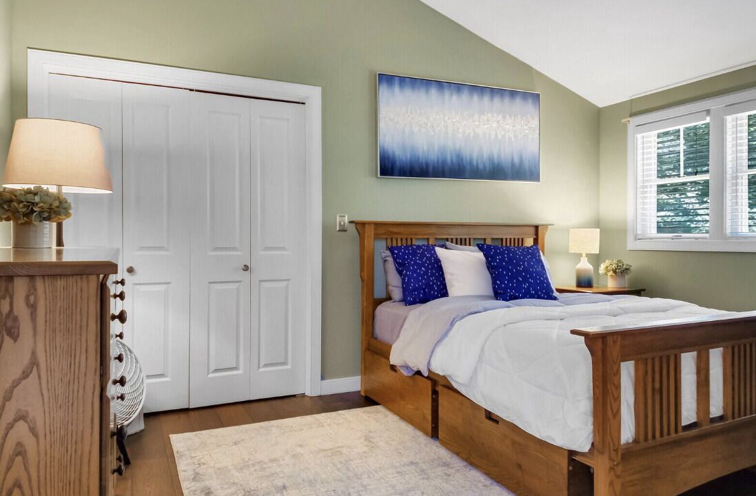 Photo of Bedroom in Glen Cove