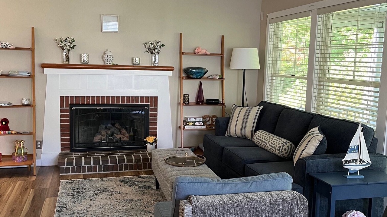 Photo of Livingroom in Glen Cove