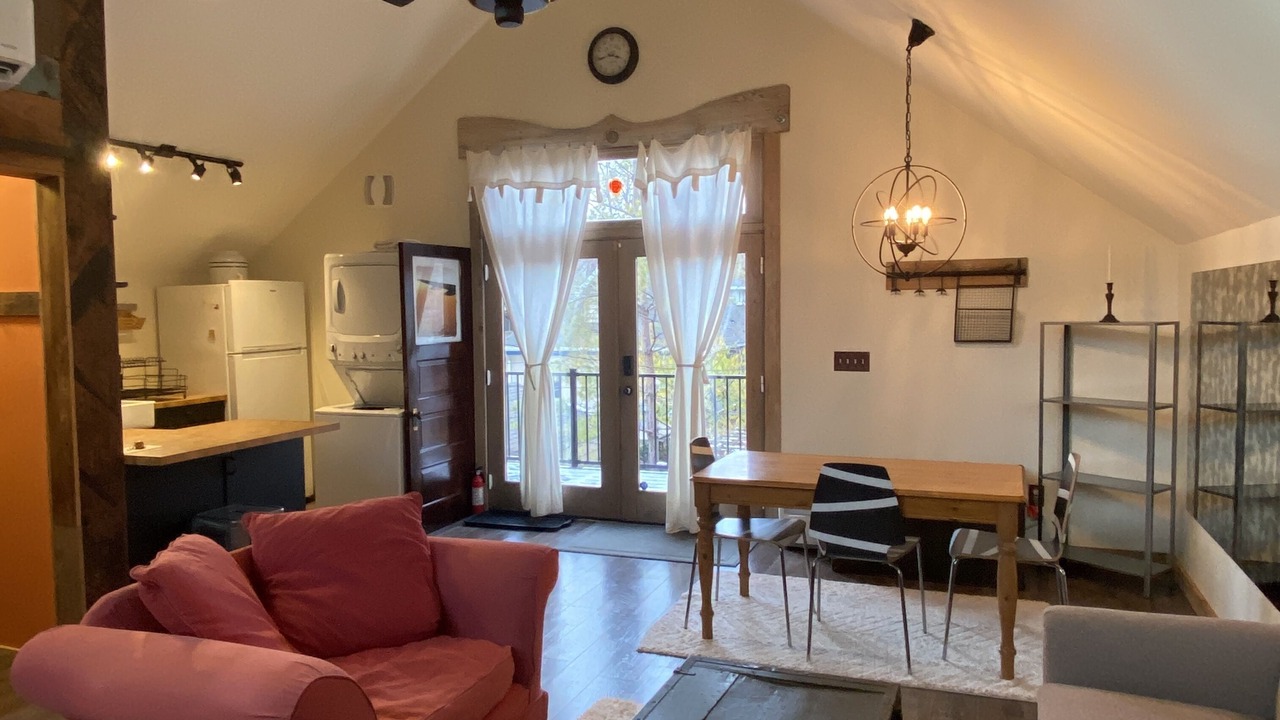 Photo of Livingroom in East Central