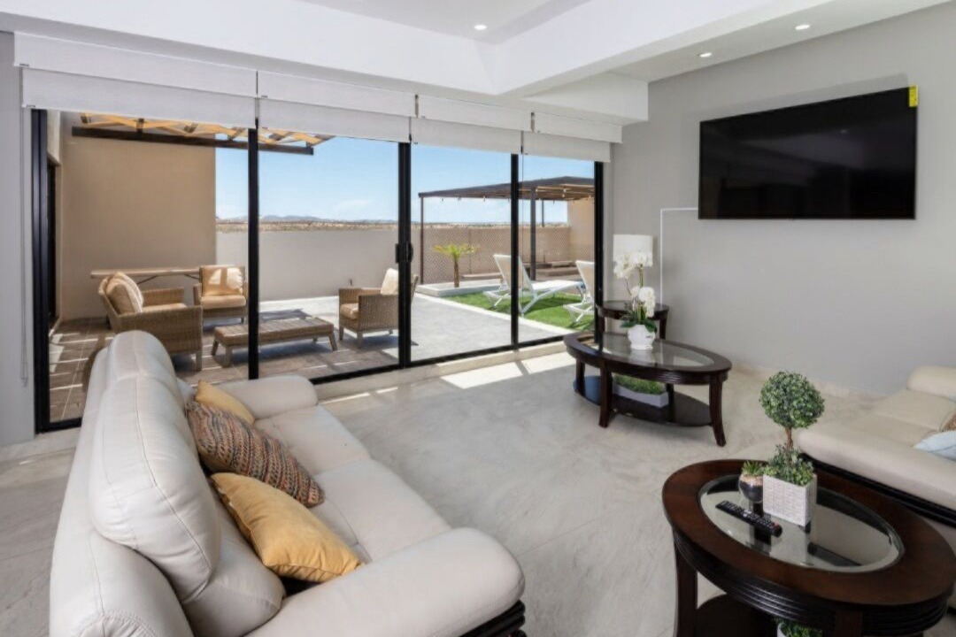 Photo of Livingroom in Laguna Shores
