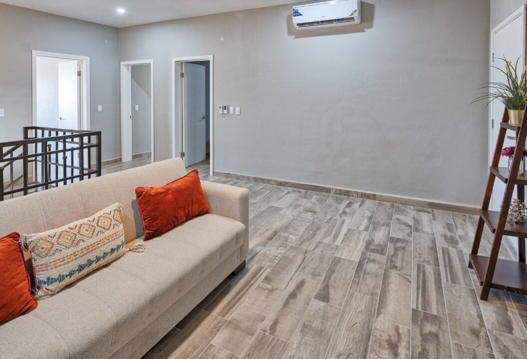 Photo of Livingroom in Laguna Shores
