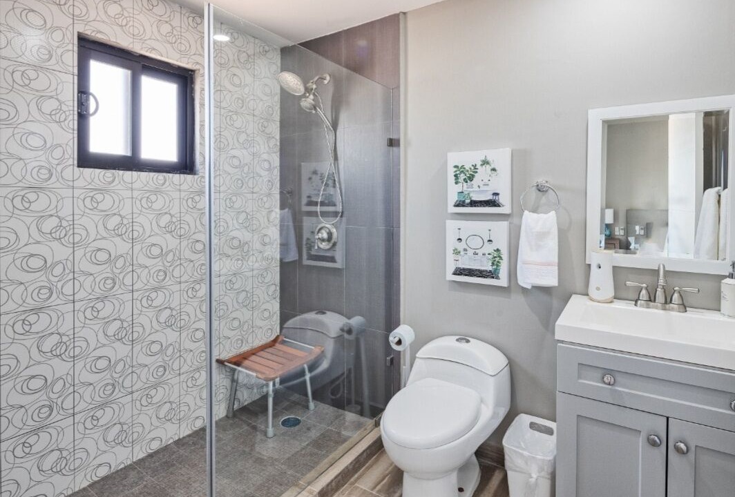 Photo of Bathroom in Laguna Shores
