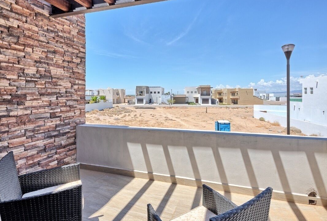 Photo of Patio Balcony in Laguna Shores