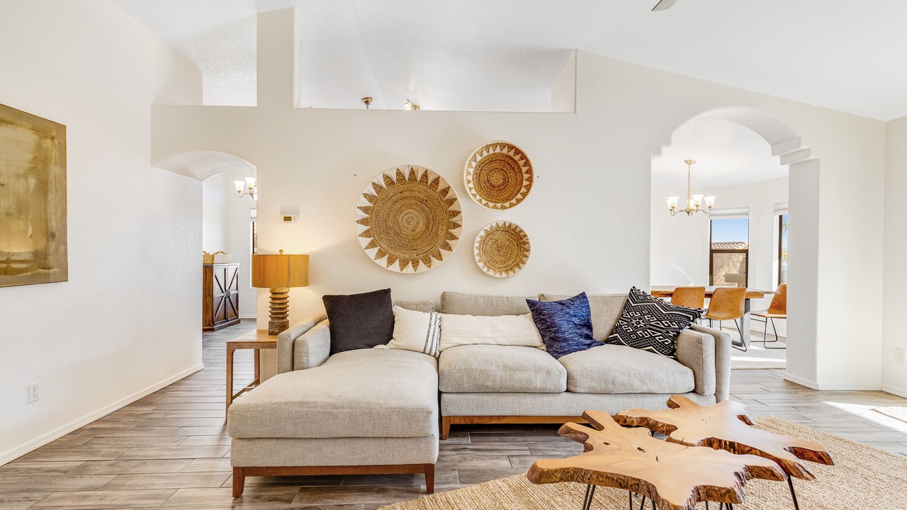 Photo of Livingroom in Oro Valley