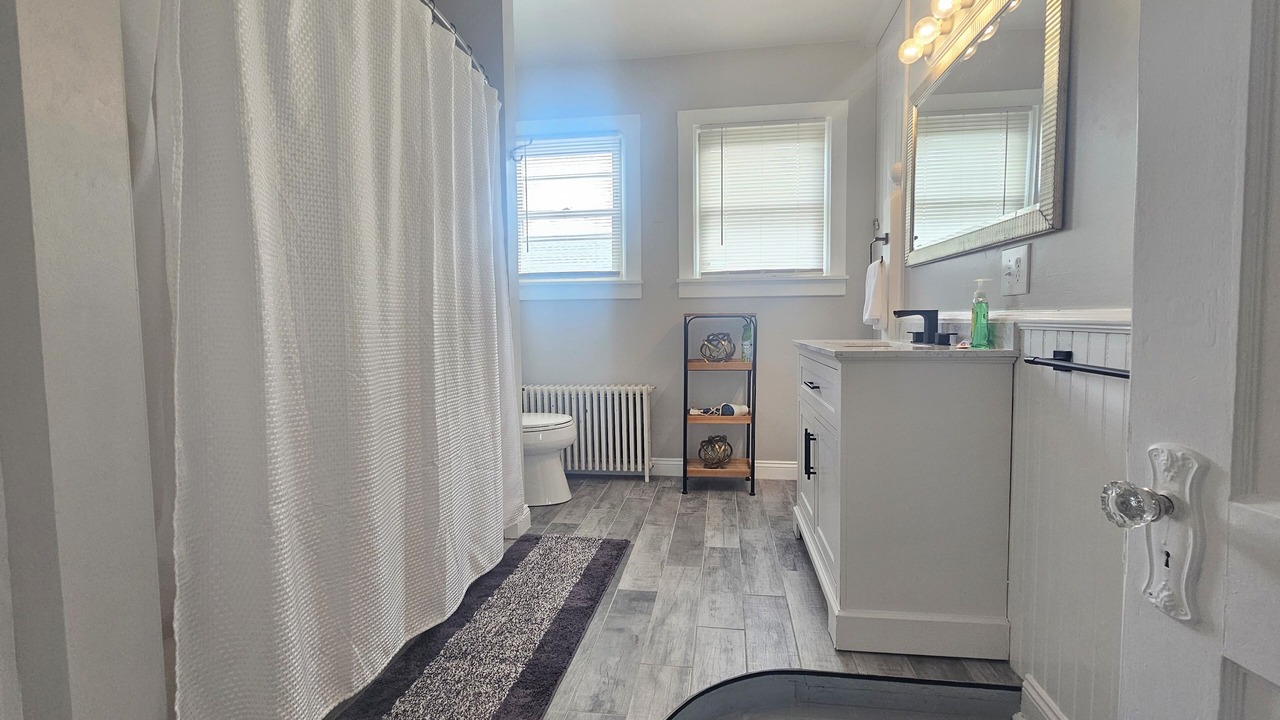 Photo of Bathroom in Yachting Village