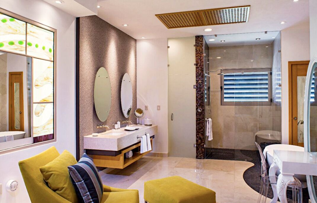 Photo of Bathroom in South Shore Hotel Area