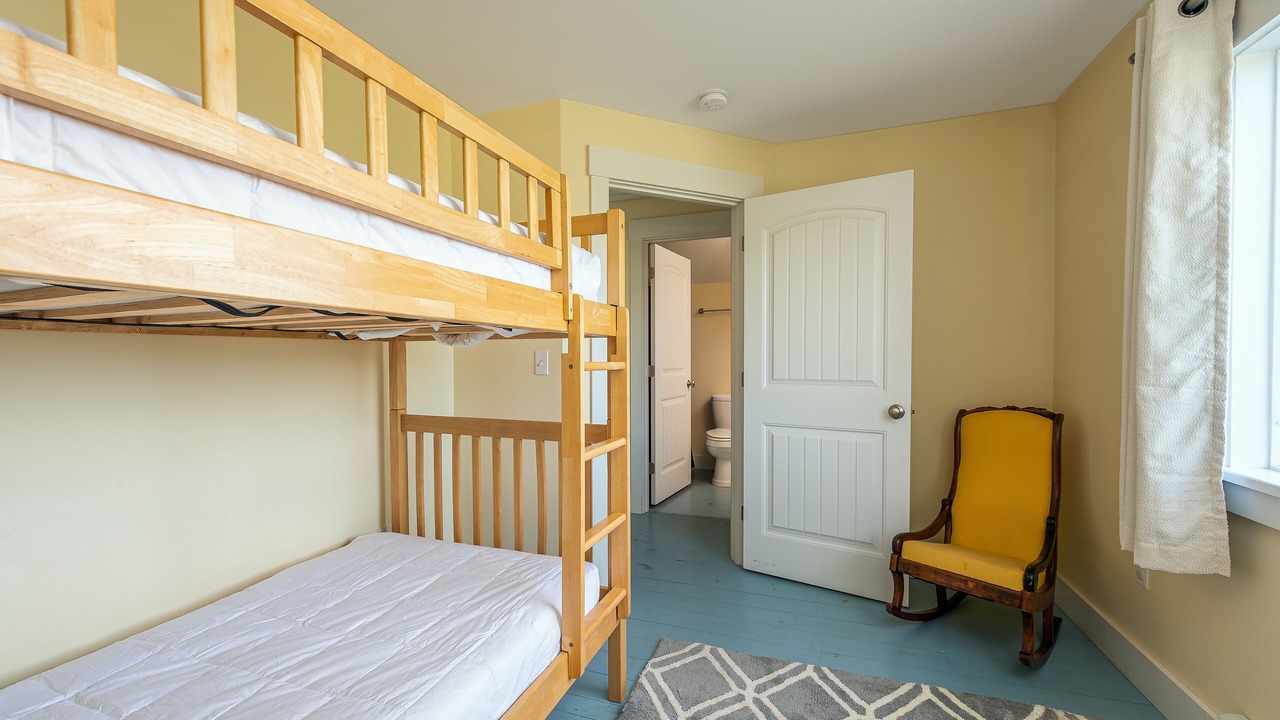 Photo of Bedroom in Mid-Coast and Islands