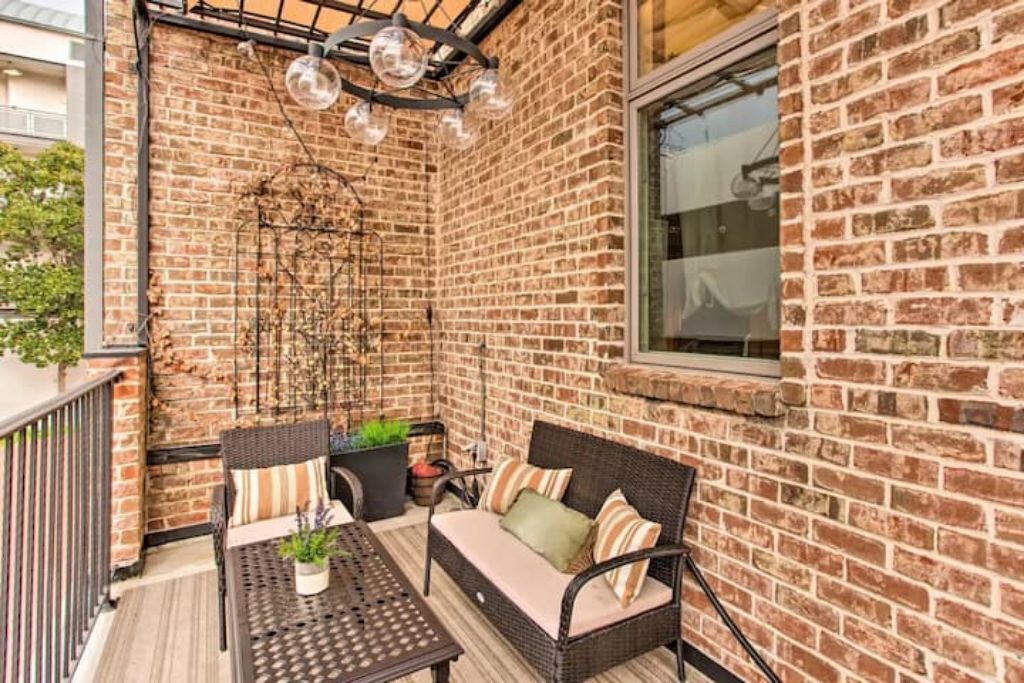 Photo of Patio Balcony in Addison