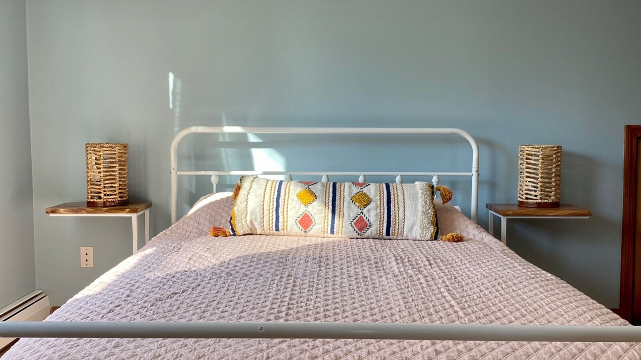 Photo of Bedroom in Saunderstown