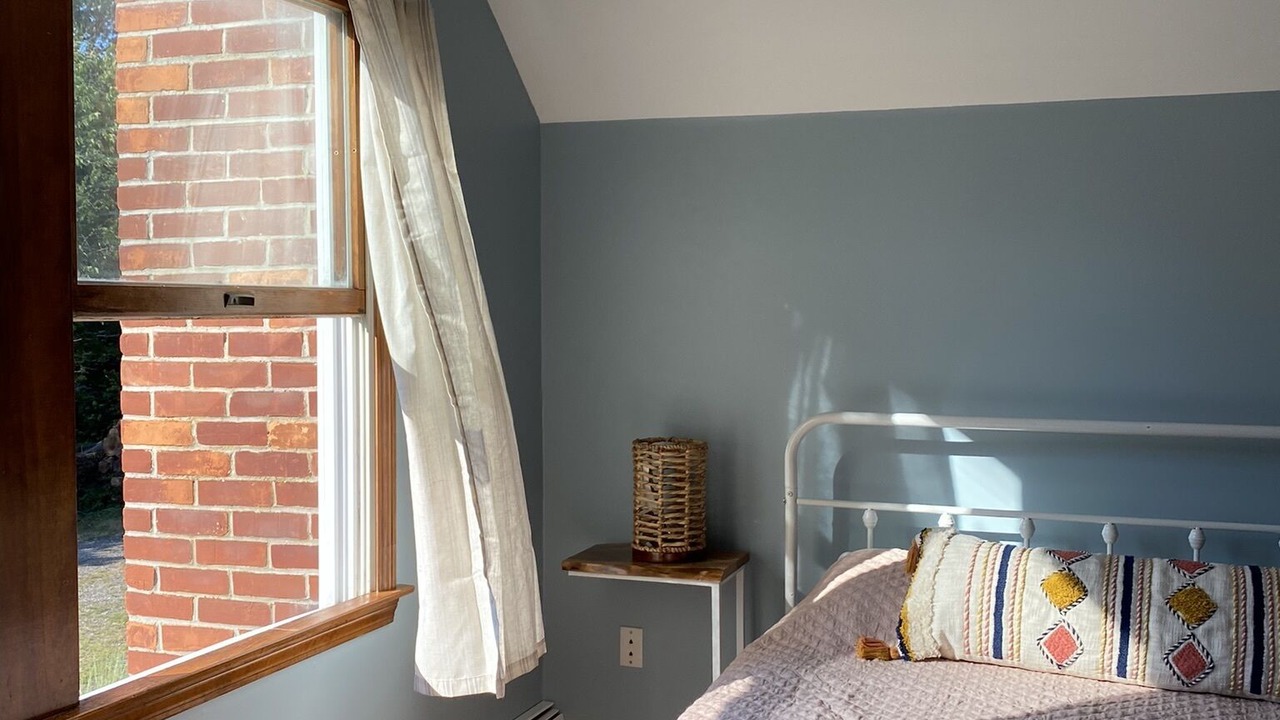 Photo of Bedroom in Saunderstown