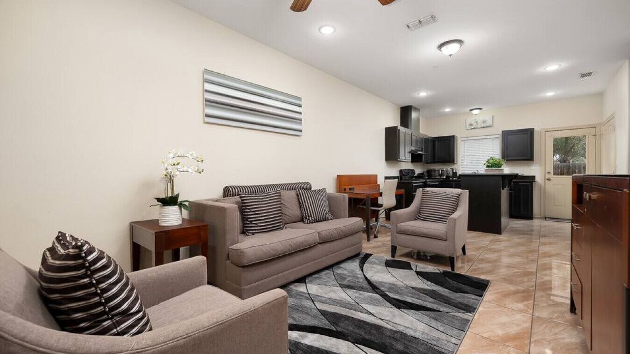 Photo of Livingroom in Pharr