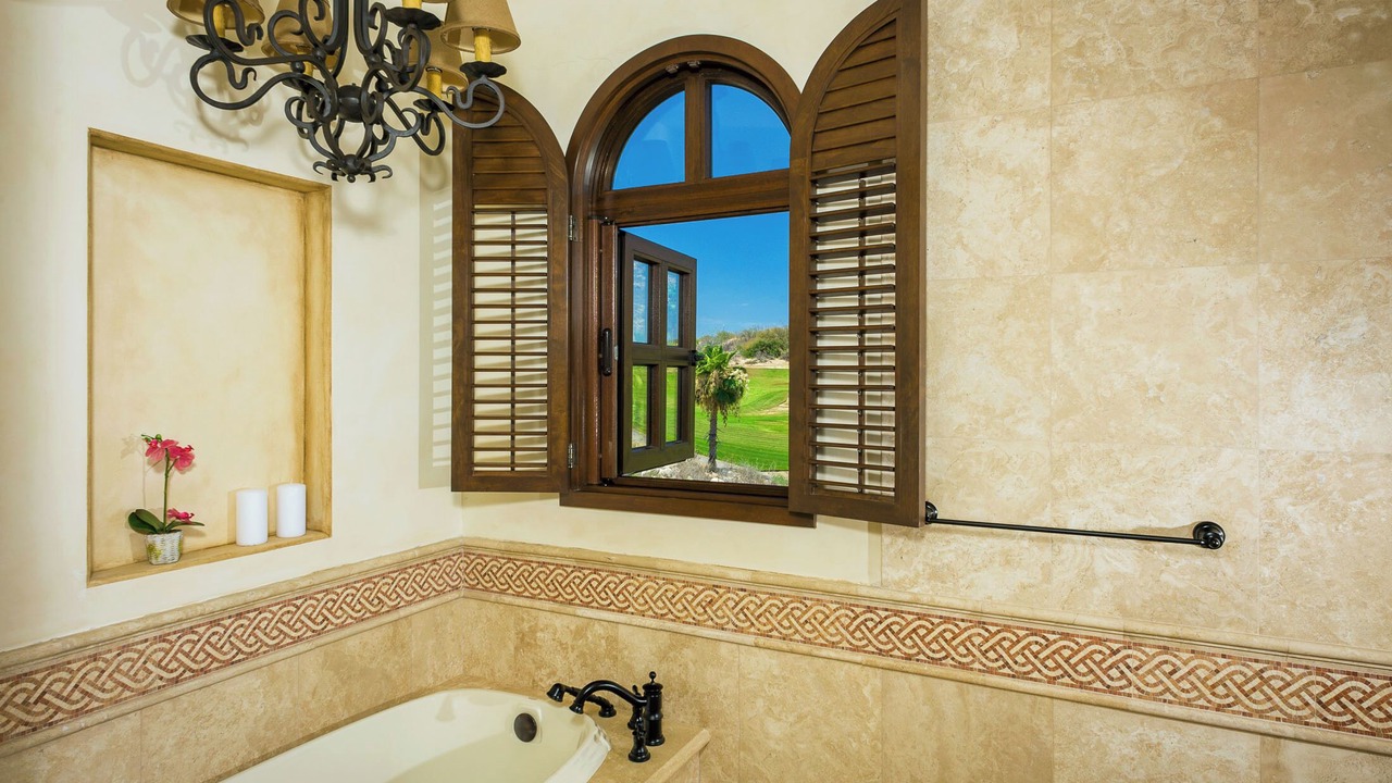 Photo of Bathroom in Buzzards