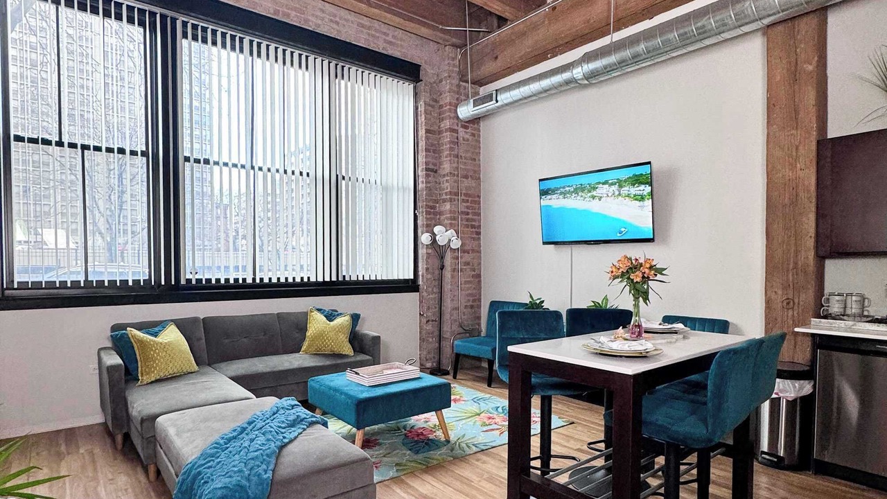 Photo of Livingroom in Near South Side