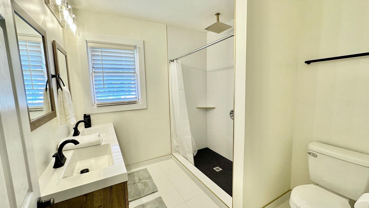 Photo of Bathroom in Arcadia