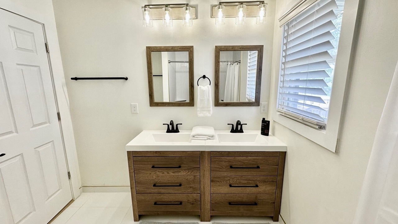 Photo of Bathroom in Arcadia
