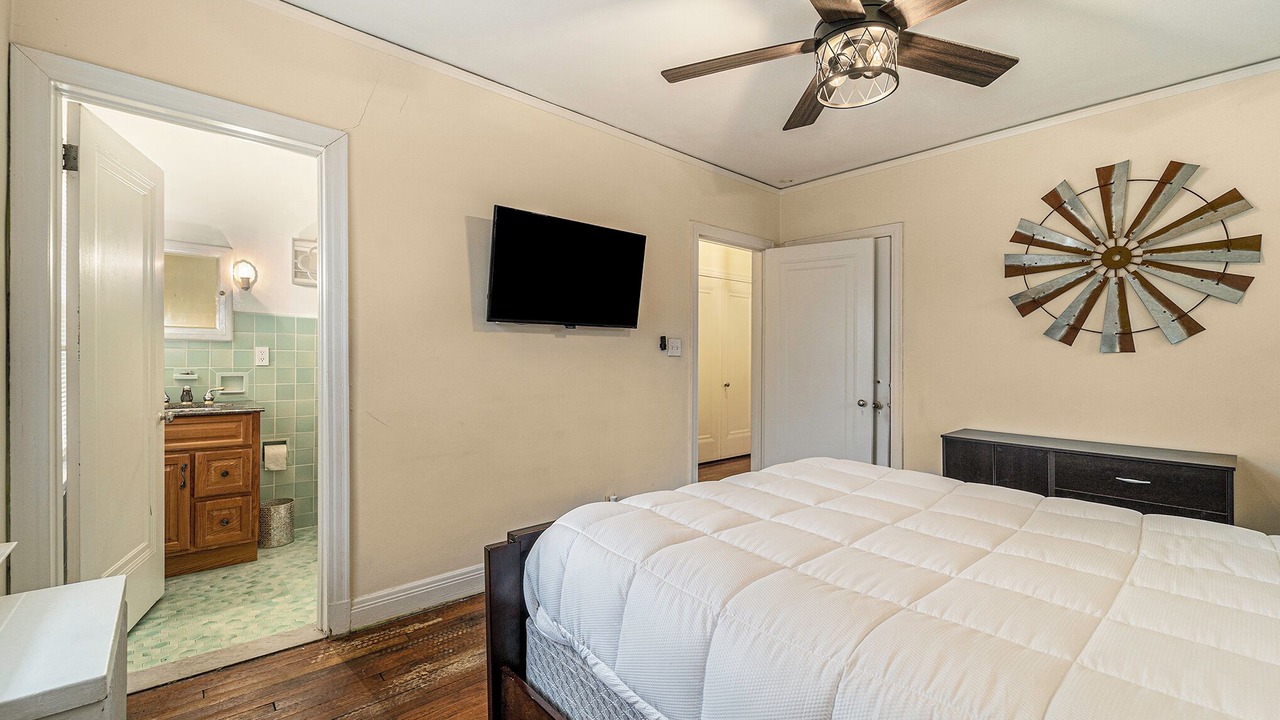 Photo of Bedroom in Grosse Pointe