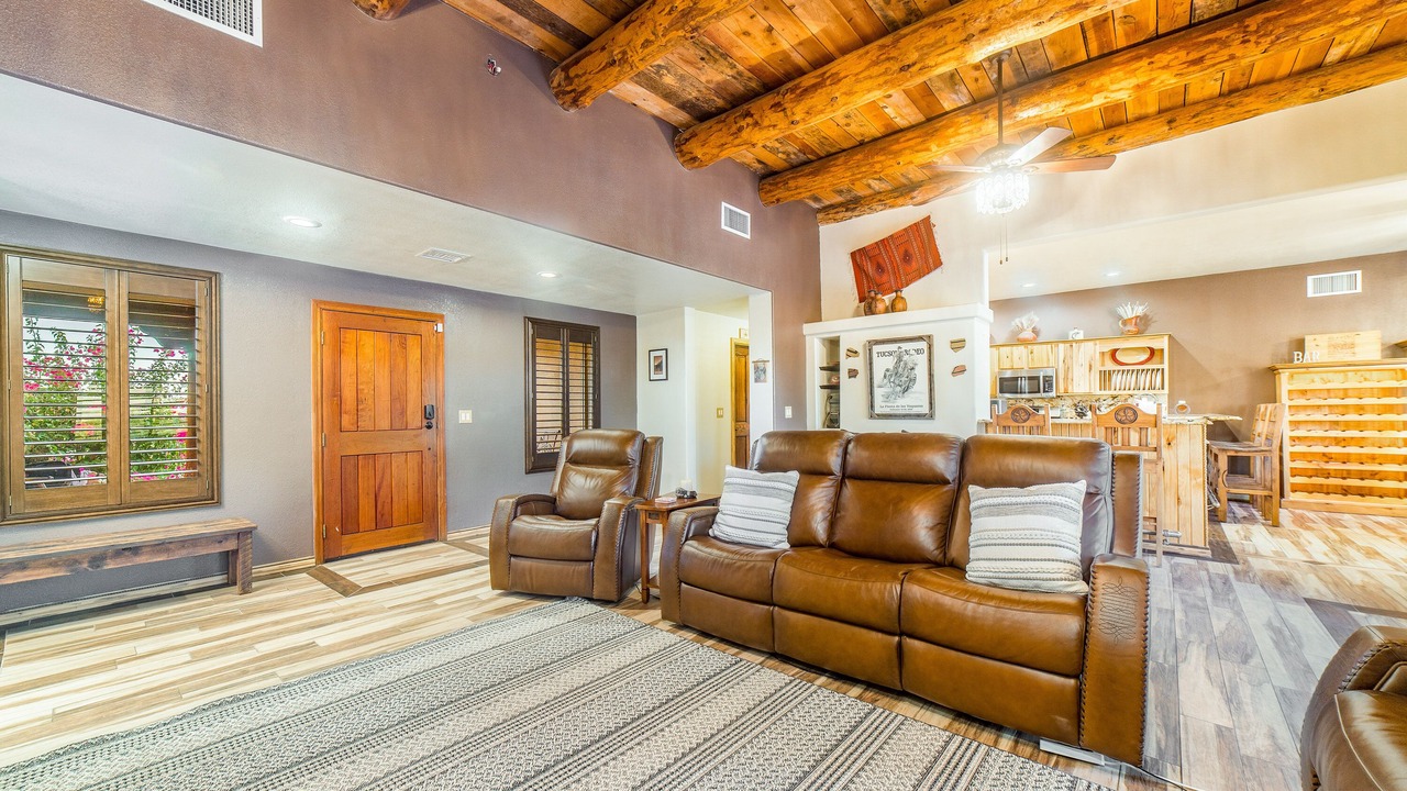 Photo of Livingroom in Casas Adobes